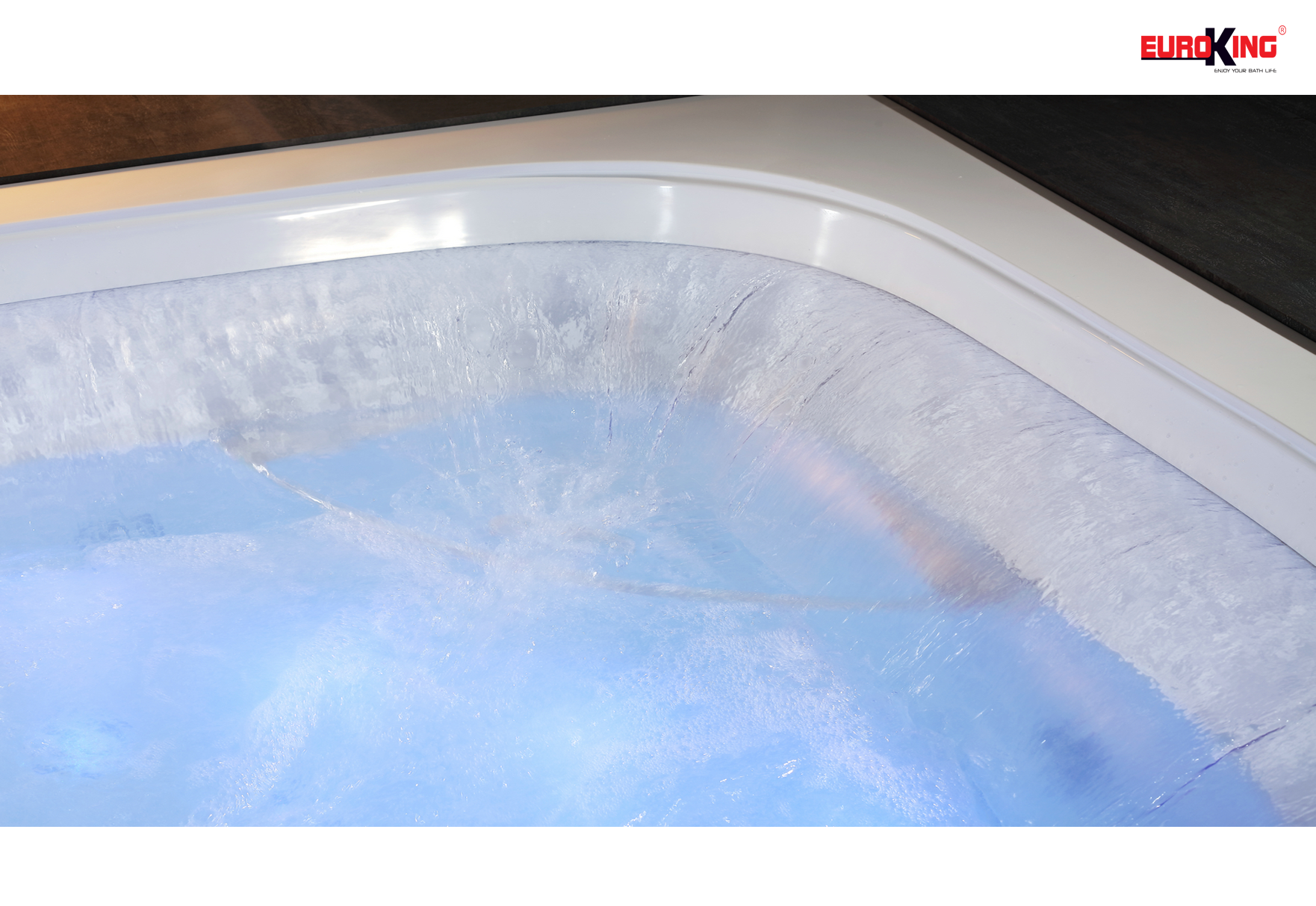 Thác nước của bồn tắm massage EU-1503.