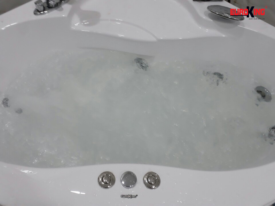 Bồn tắm massage EU-6600