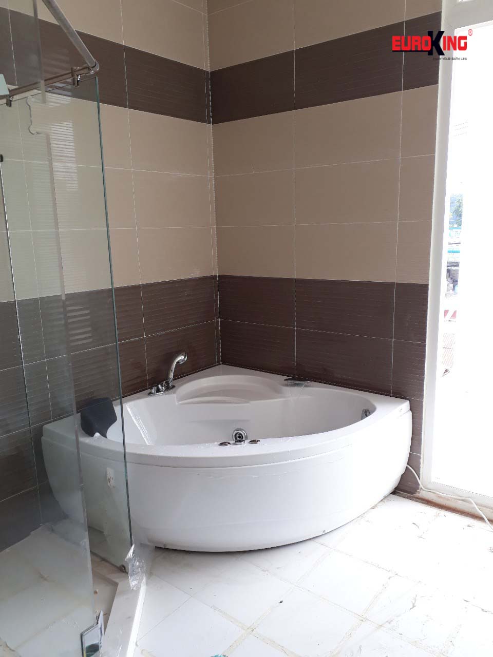 Bồn tắm massage EU-6600