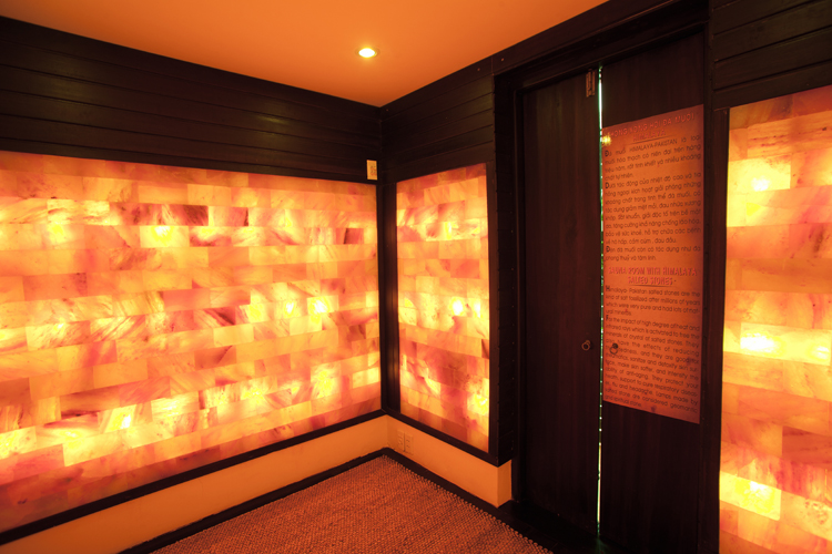 Phòng xông đá muối Himalaya dành cho gia đình. 
