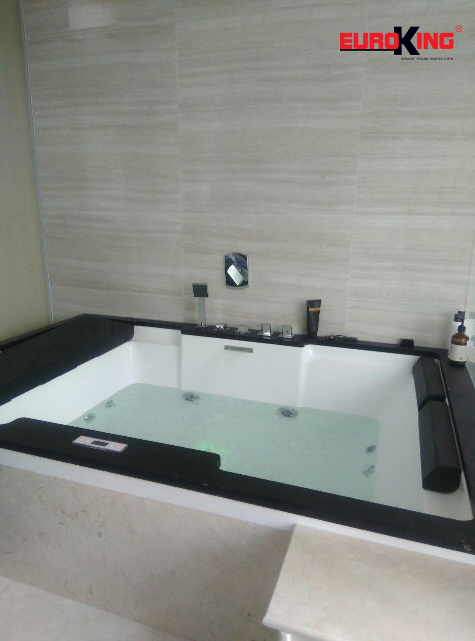 Bồn tắm massage EU-1101C