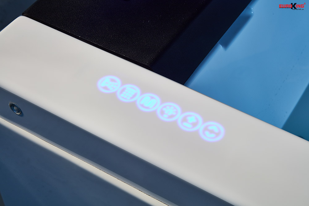 Bồn tắm massage EU-1108 - Bảng điều khiển cảm ứng