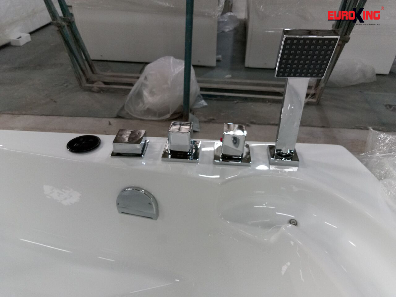 bồn tắm massage EU-1202