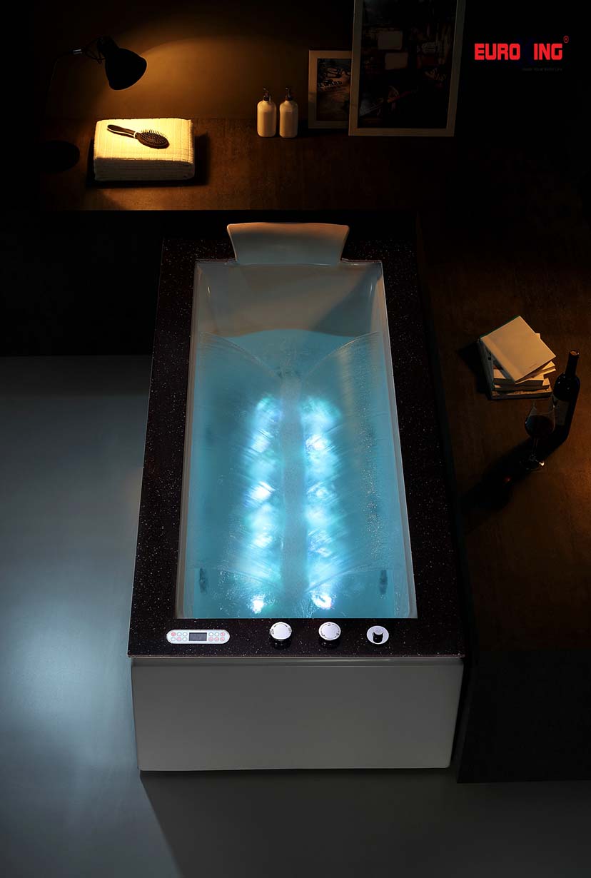 Tạo thác nước 2 bên của bồn tắm massage EU-1505