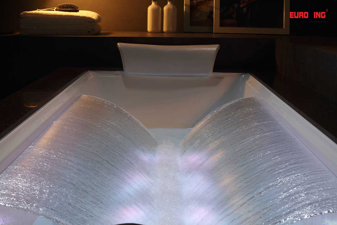 Hình ảnh tạo thác của bồn tắm