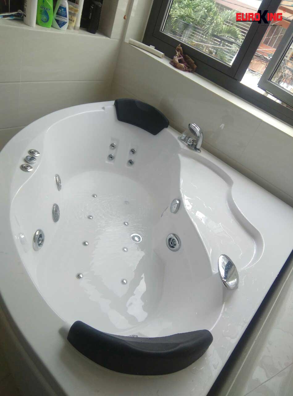 Bồn tắm massage EU-6601