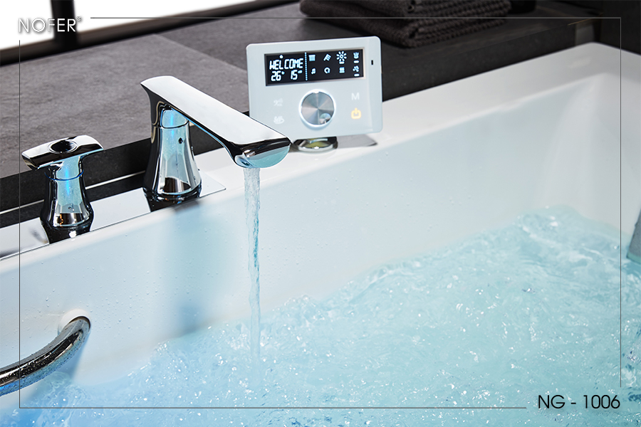 Vòi cấp nước mạ crom sáng bóng