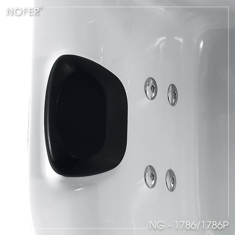 Chiếc cổ màu đen êm ái của bồn tắm