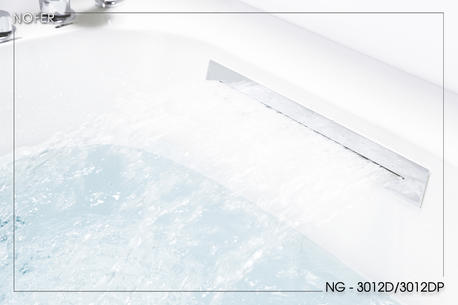 Khe cấp nước tạo thác nước cho bồn tắm