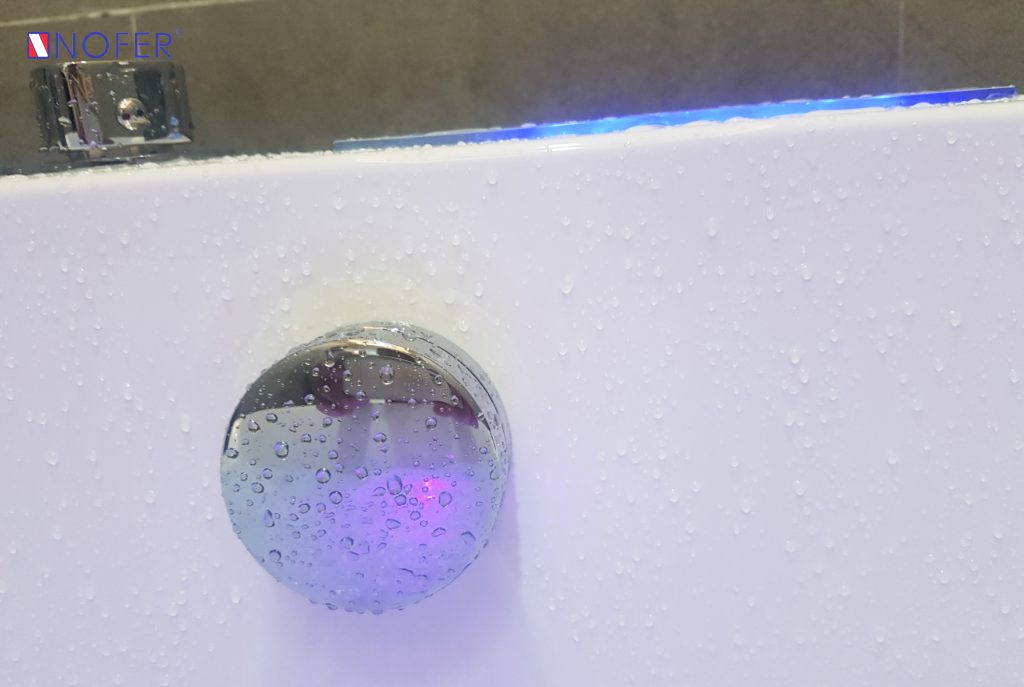 Hệ thống xả tràn của bồn tắm massage NG-7400DG