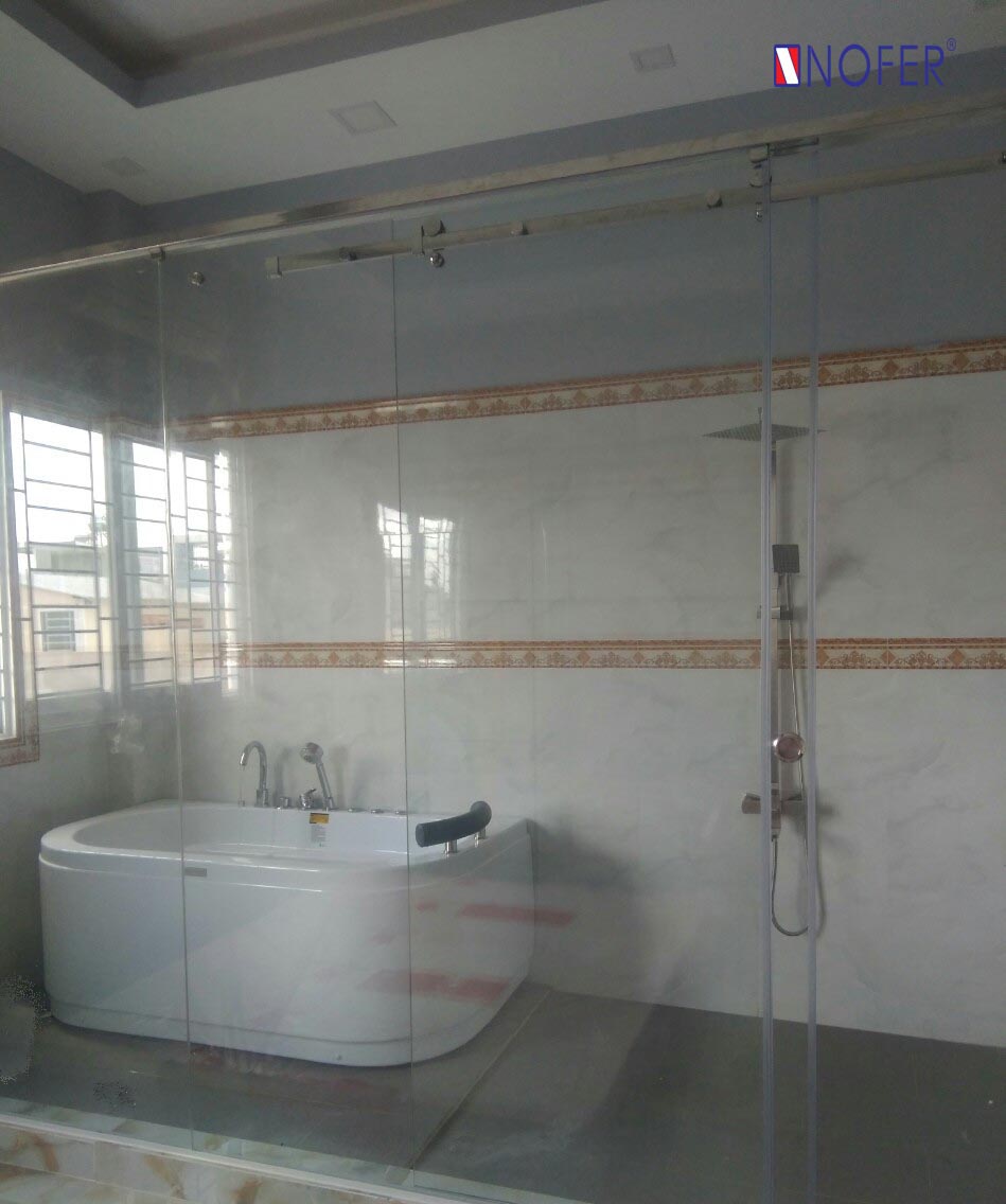 Hình dáng vòng cung của chiếc bồn tắm massage VR-102